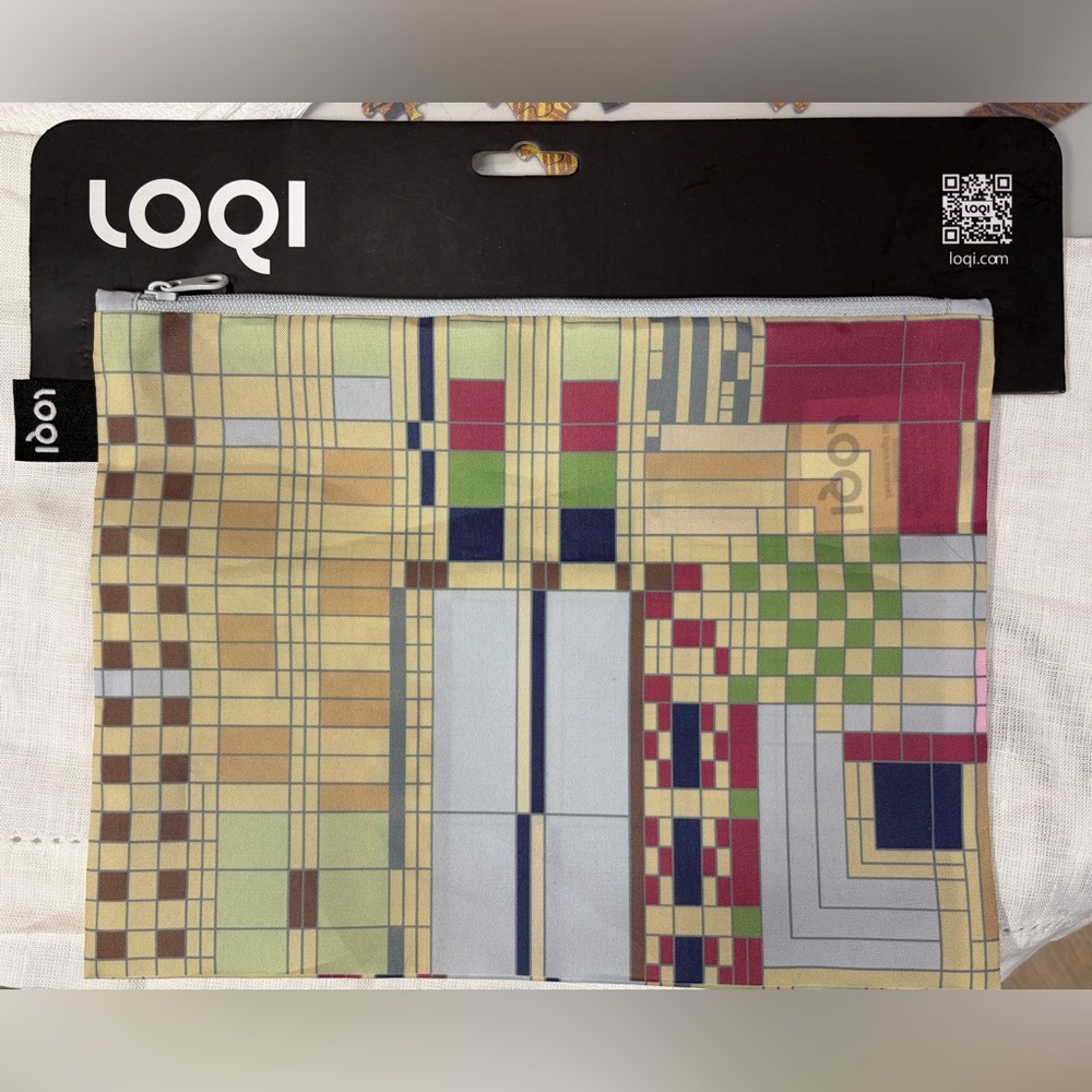NWT Loqi FRANK LLOYD WRIGHT Old Fashioned Windows Medium Zip Pocket (8" x 11")